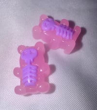 Light pink gummies 