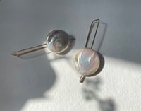 Image 3 of Queen pearl earrings