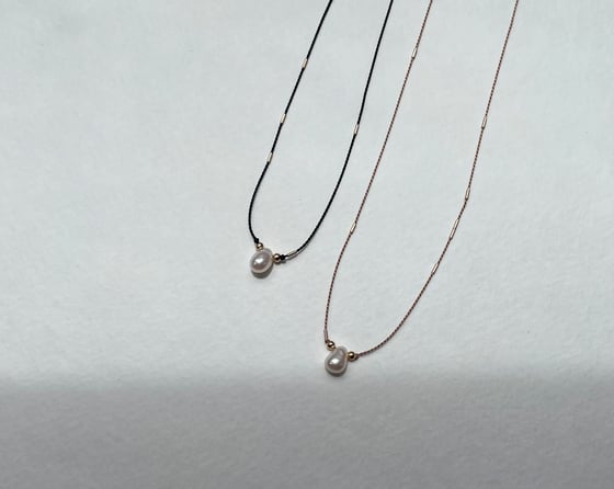 Image of Droplet silk necklace