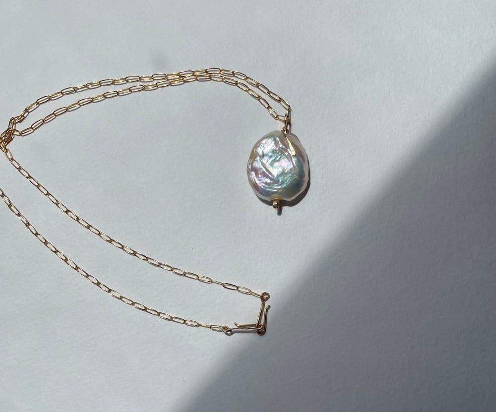 Image of Queen pearl necklace