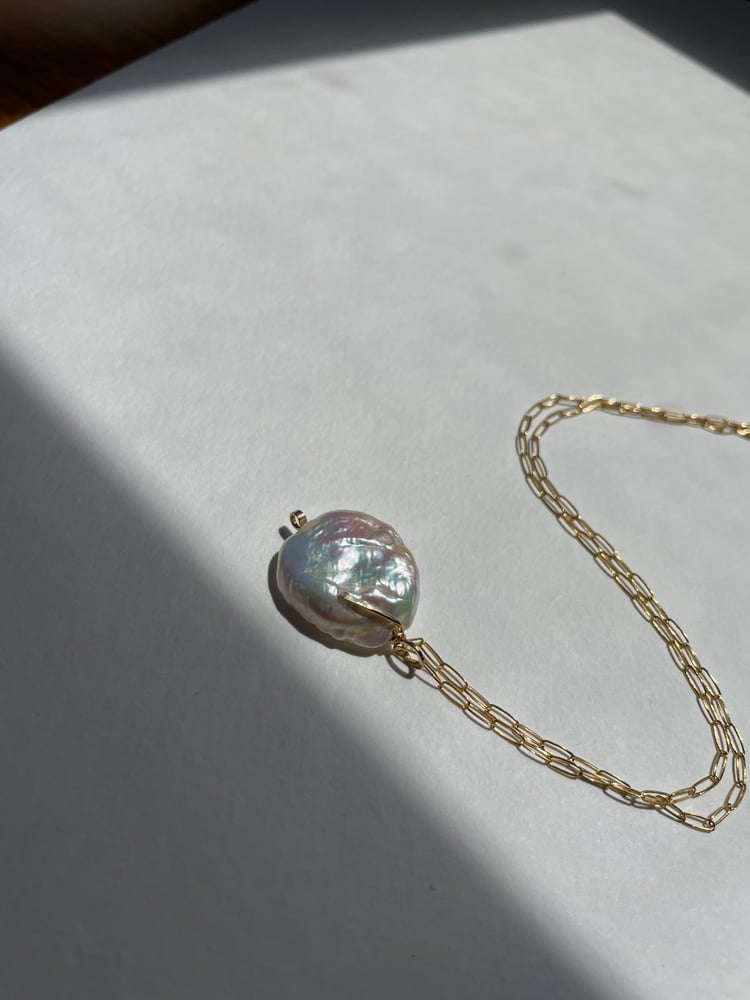 Image of Queen pearl necklace