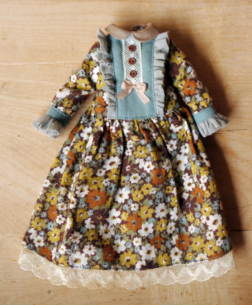 Image of Archive dress No.3