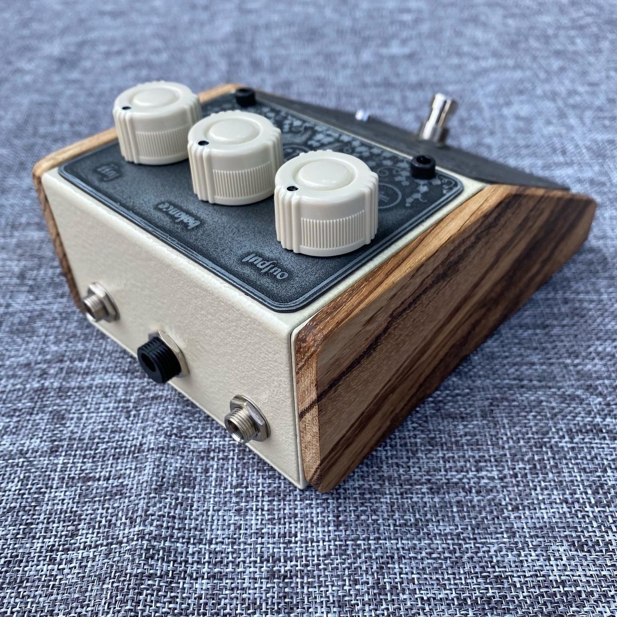 Grey Owl - Modified Silicon Sustain | Monolith Fuzz