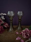 Paire de verres à vin en cristal soufflés et gravés, dit Roemer, XIXème siècle! 