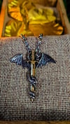 👑The Armored Kingdom Blade of the Dragonlord Necklace