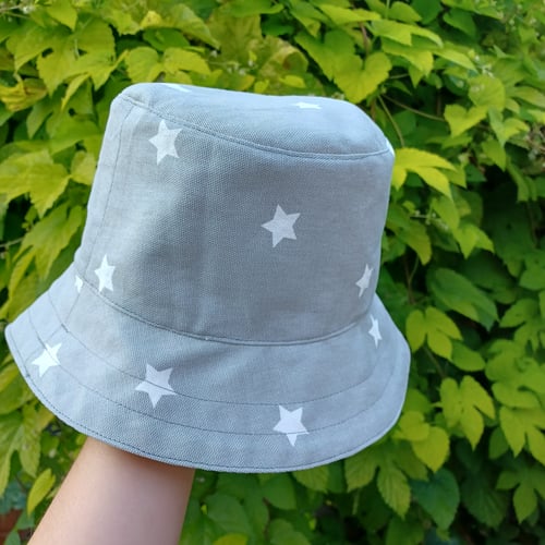 Image of Reversible Bucket Hat- Stars and Floral