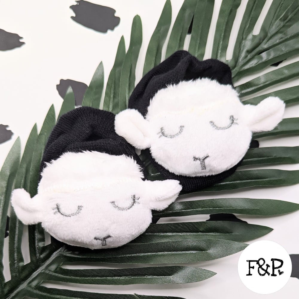 SLIPPER SOCKS: Sheep