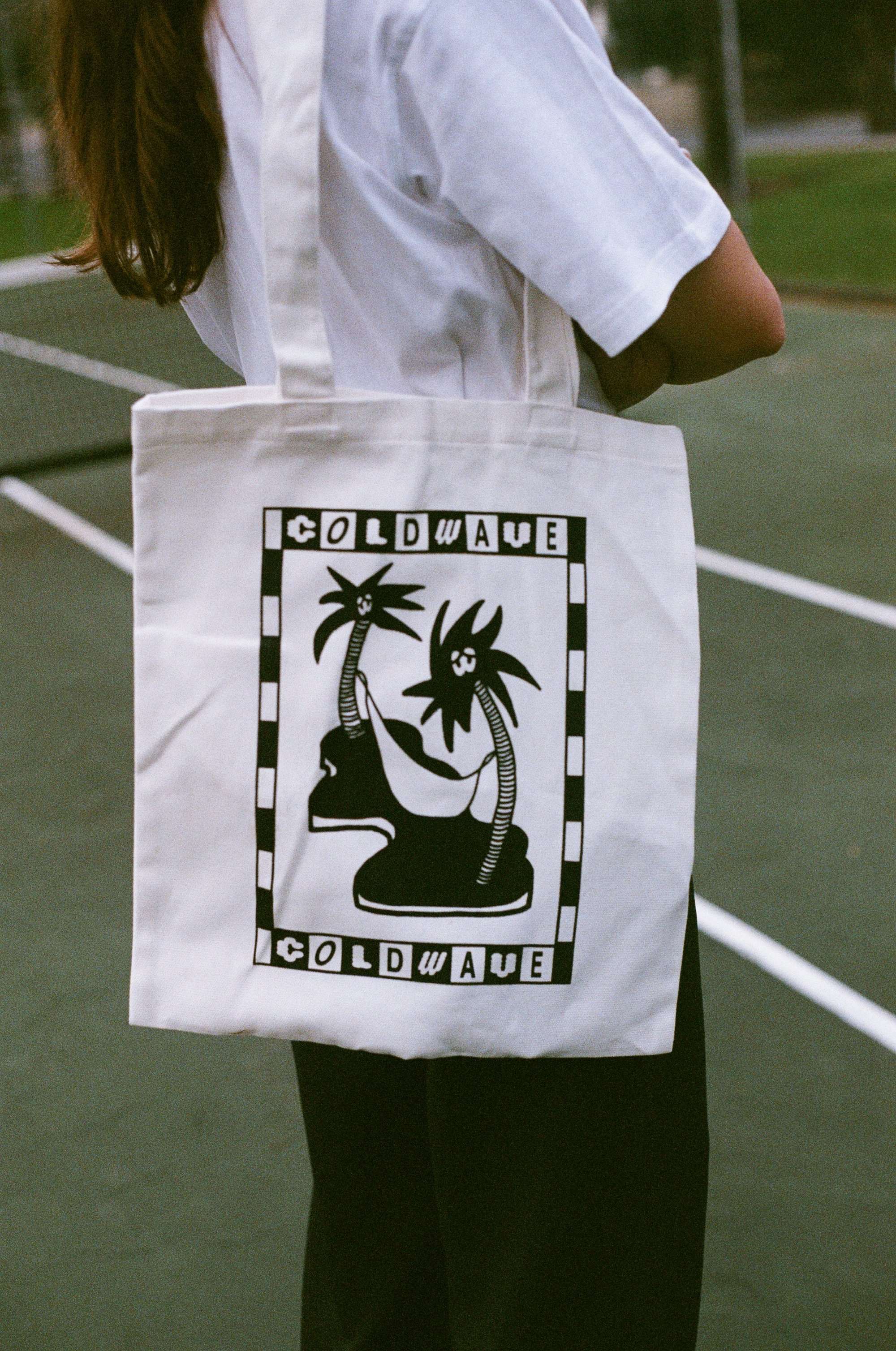 Image of palm tote