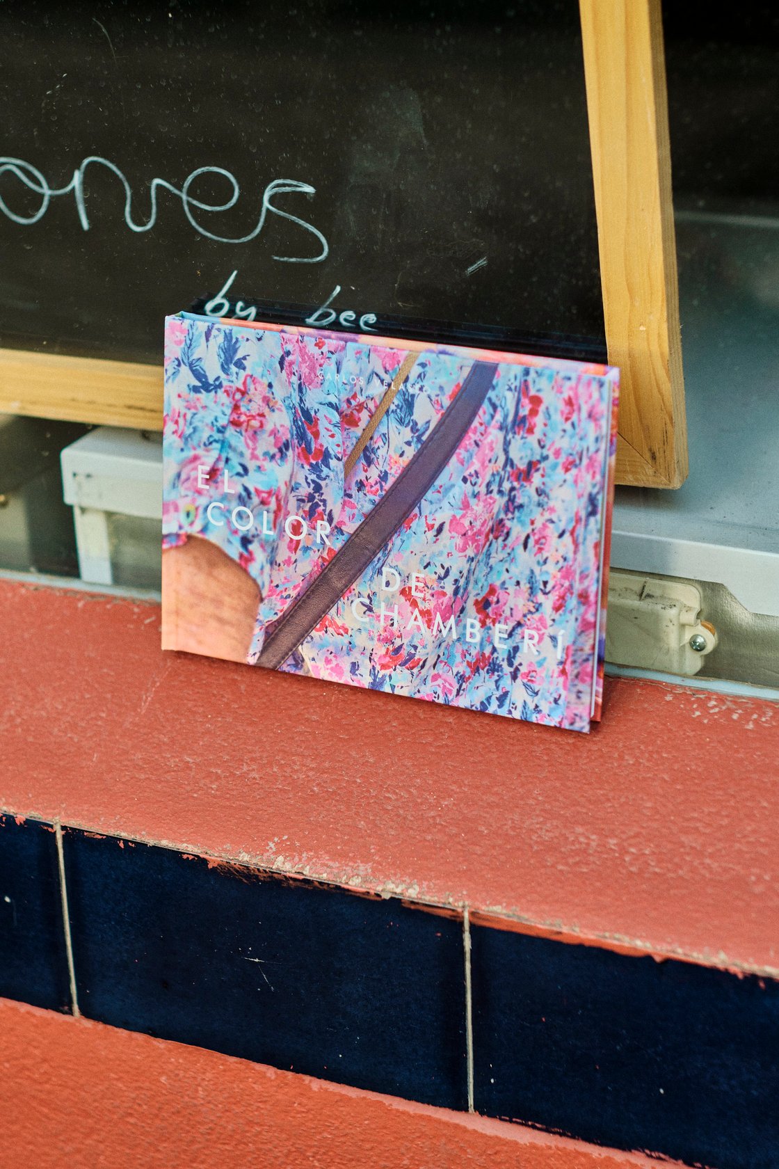 Image of photobook EL COLOR DE CHAMBERÍ *Get 1 set of 4 Postcards*