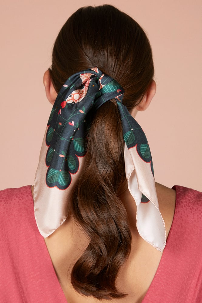 Image of EDEN - FOULARD EN TWILL DE SOIE - 45 x 45cm 