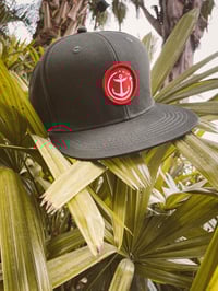 Image 3 of IKONIC SNAPBACK - OLIVE