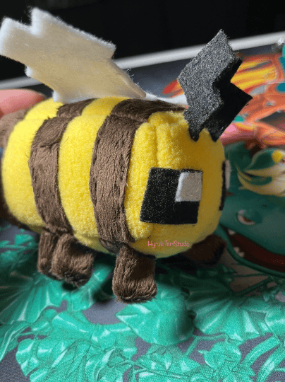 Building Game Bee Plush