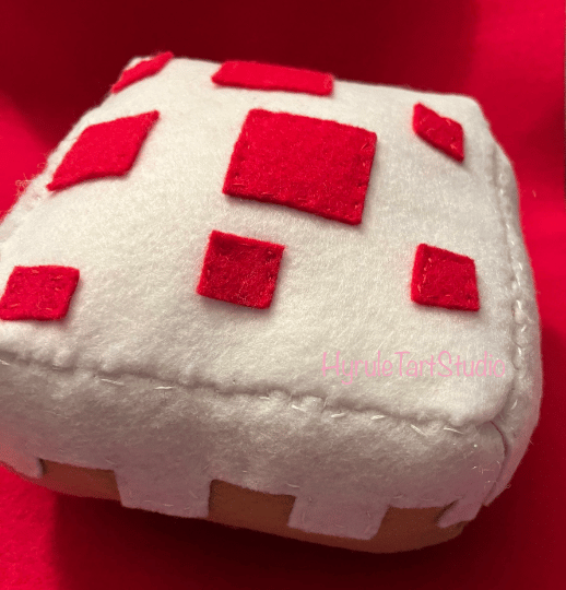 Building Game Felt Cake Plushy