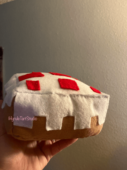 Building Game Felt Cake Plushy