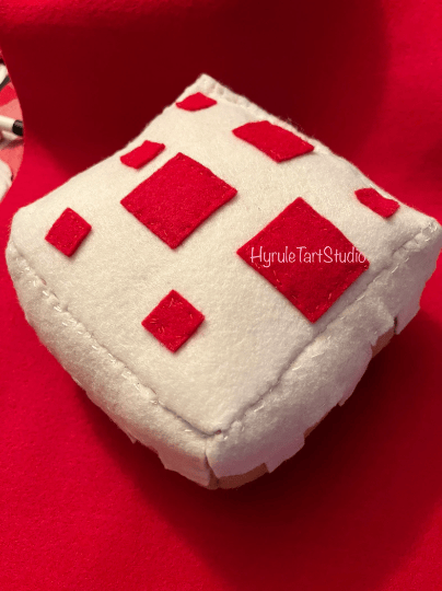 Building Game Felt Cake Plushy