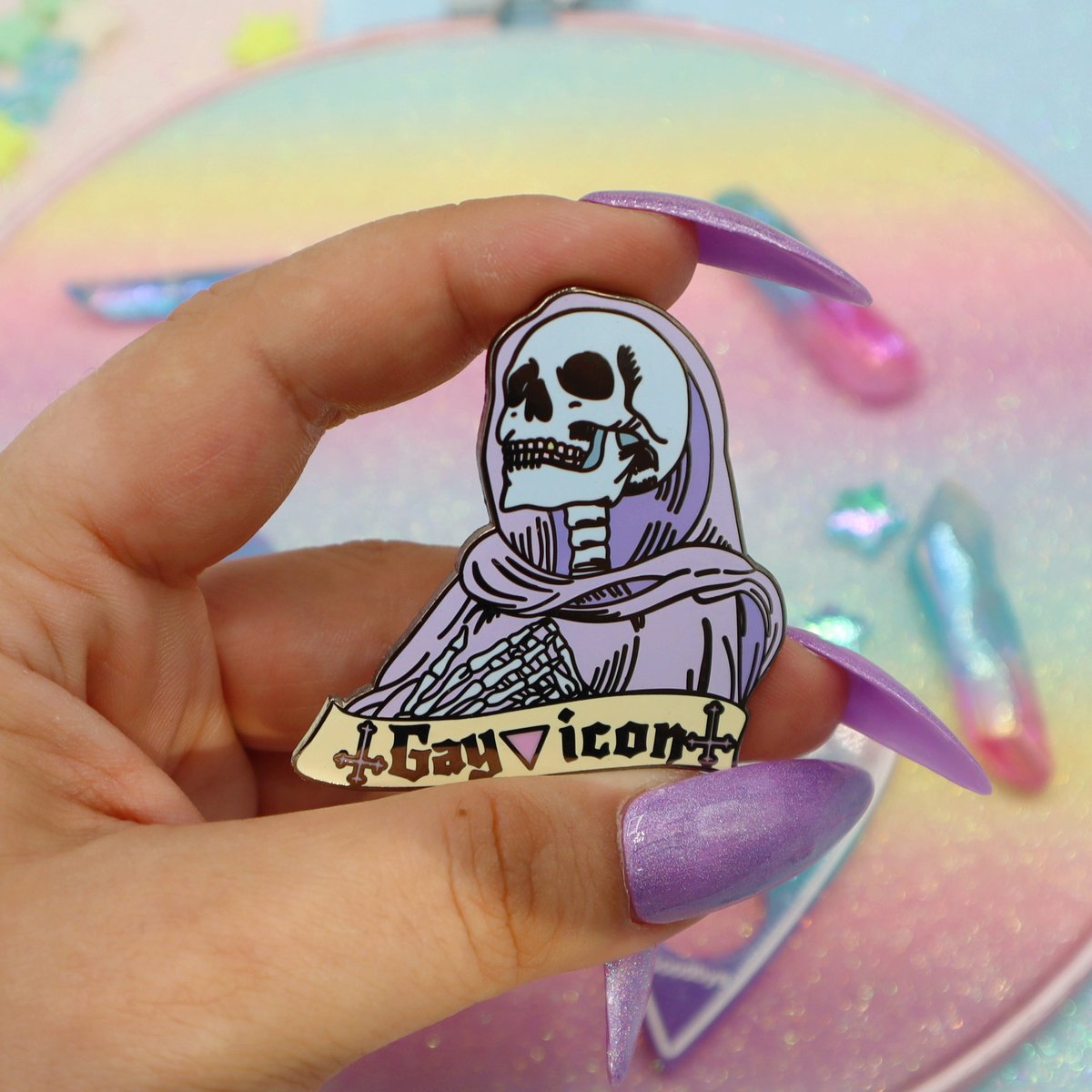 Gay Icon Enamel Pin | Abprallen