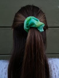 Image 2 of Tingles of Spring scrunchie 6
