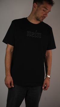 Image 3 of shirt black