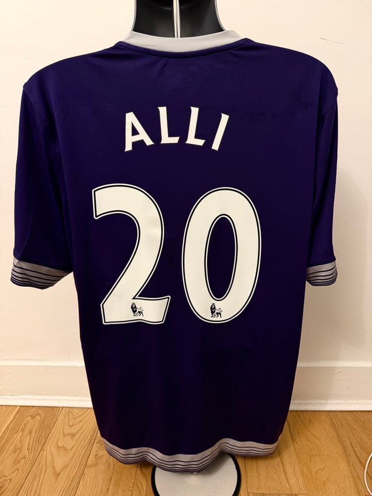 Image of Tottenham Hotspur “ALLI 20” 2015/16 Third Shirt + patches (XL)