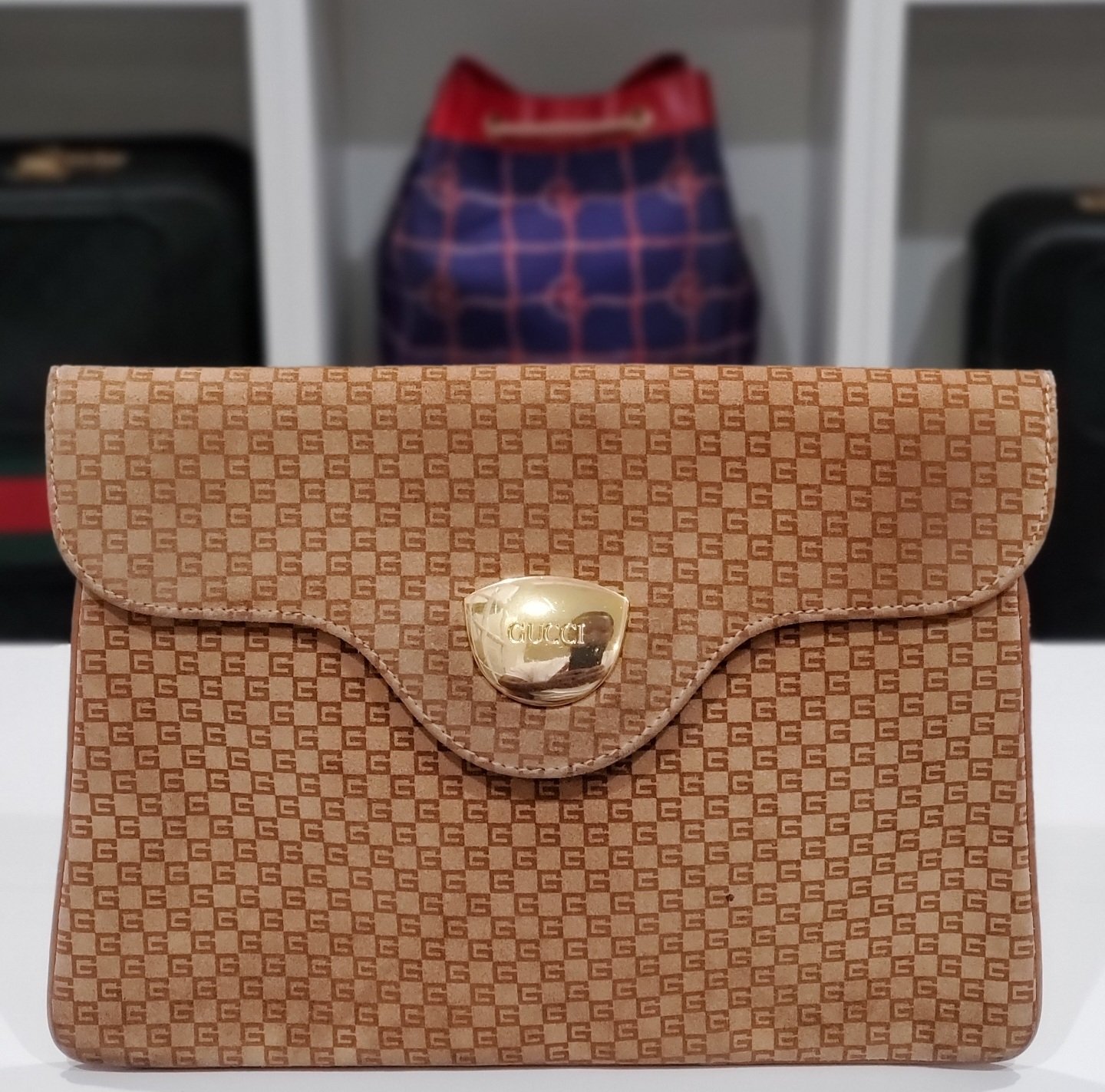 VINTAGE GUCCI FINDS Vtg. Gucci Tan G Square Monogram Clutch