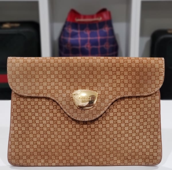 Image of Vtg. Gucci Tan "G" Square Monogram Clutch