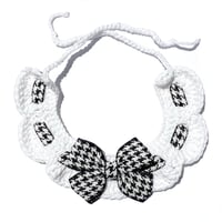 The Basic Bow Bib