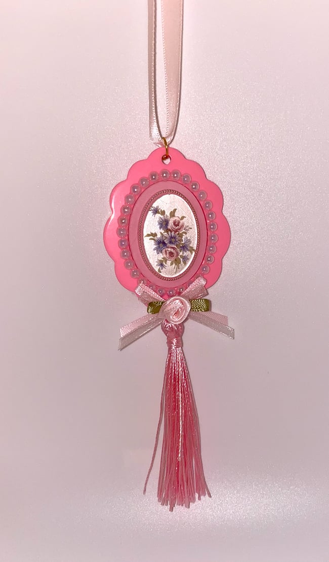 Pink Tassel Cameo Ornament