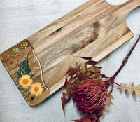 Image 1 of 'Wild Flowers' Resin & Dried Flowers Serving Boards