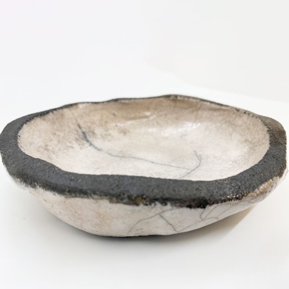 Image of Rustikk keramikkskål i rakuteknikk