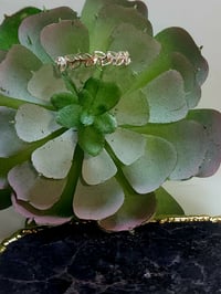 Image 3 of Alternating Leaves Band
