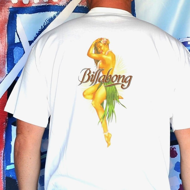 Image of Vintage 2000's Billabong Surfing Hawaiian Graphic Print T-Shirt Sz.L