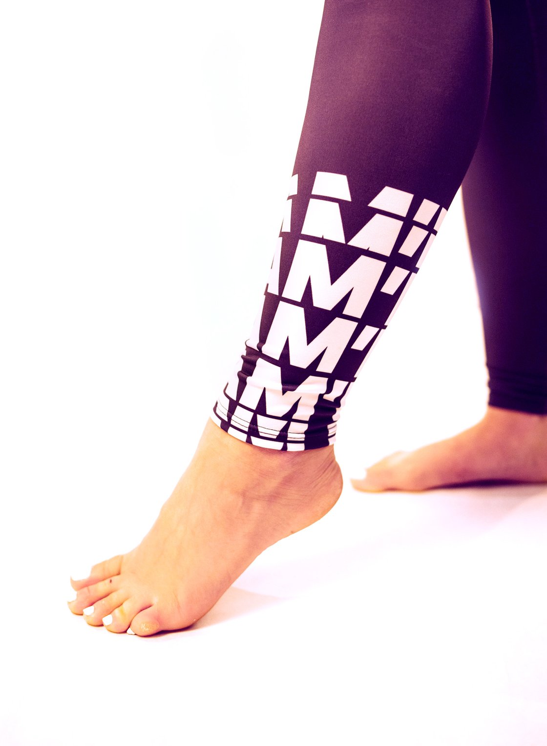 Image of Ankle Tat Sports Leggings 