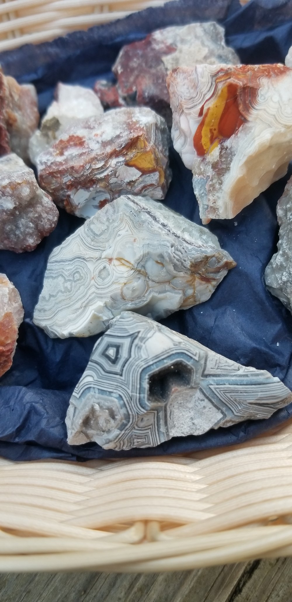 Raw Crystals and Agates