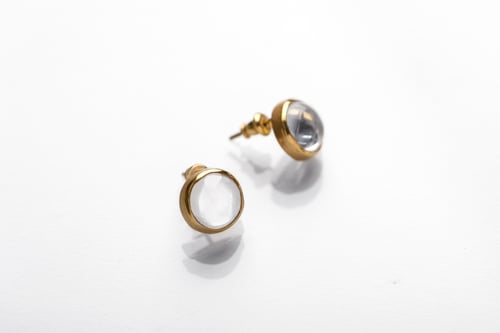 Image of "At sunrise" gold plated sterling silver earrings with transparent rock crystals  · PRIMA LUCE ·