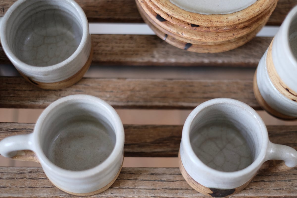 Image of Lot de 6 tasses en grés de la poterie de la colombe