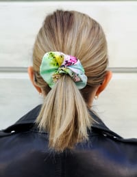 Image 2 of Tingles of Spring scrunchie 2