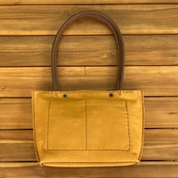Image 3 of Bolso tote camel