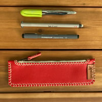 Image 1 of Estuche rojo