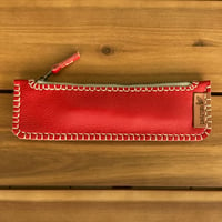 Image 2 of Estuche rojo