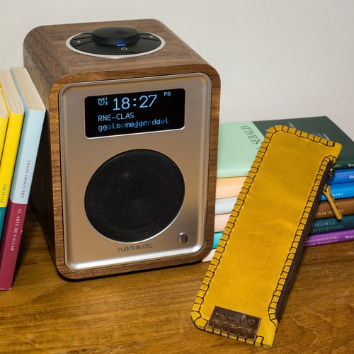 Image of Estuche amarillo