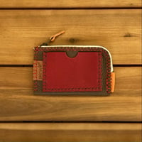 Image 2 of Cartera-tarjetero marrón y roja