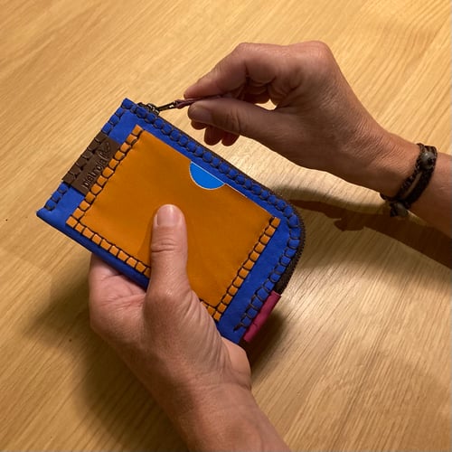 Image of Cartera-tarjetero azul y naranja 