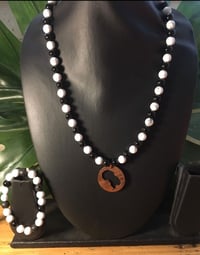 Image 4 of Crystal Necklace Bracelet Set (2)
