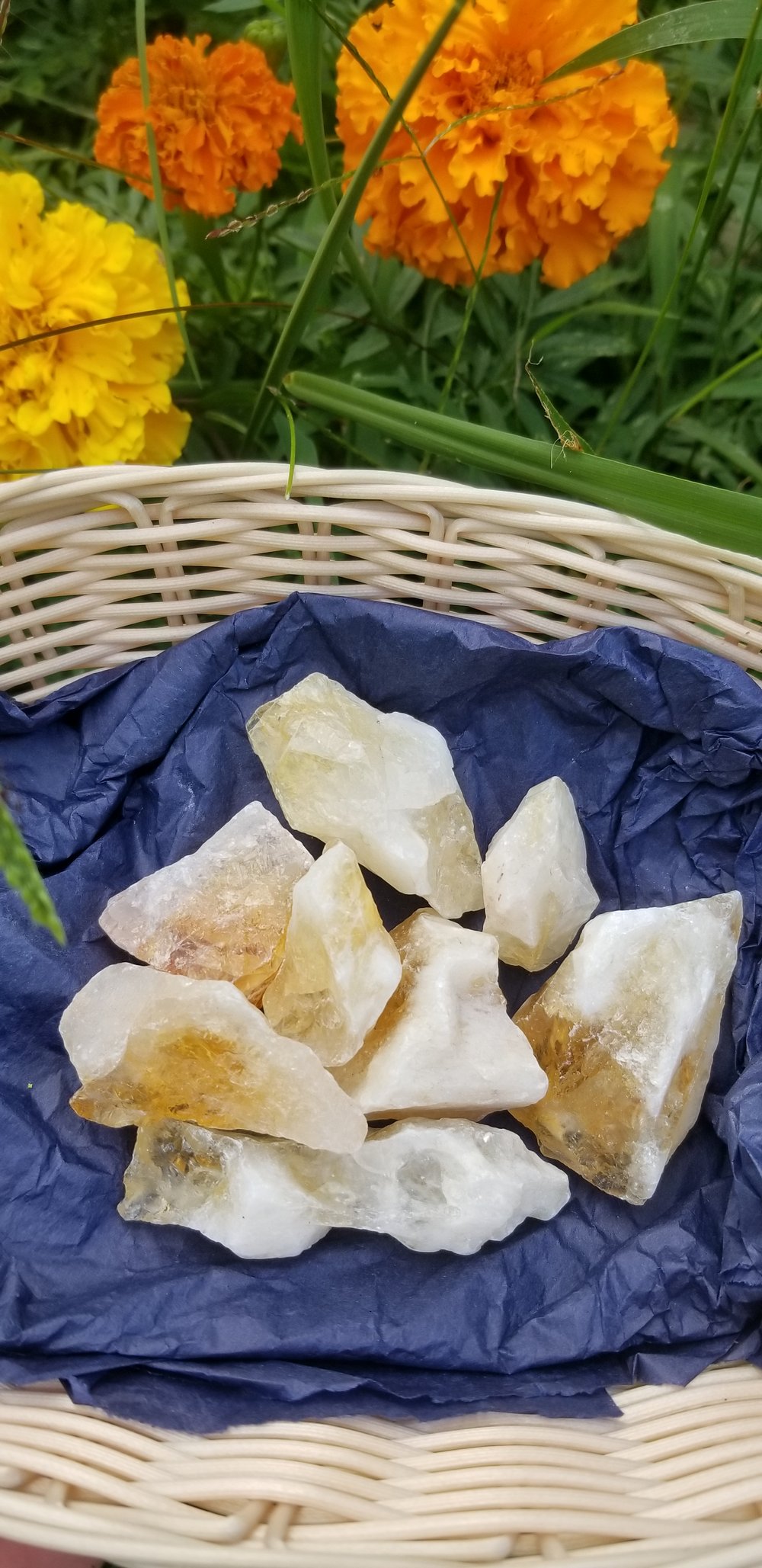 Raw Crystals and Agates