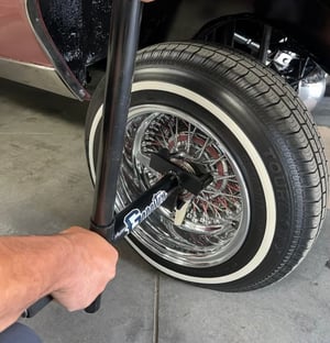 Image of 3 Prong WIRE WHEEL KNOCK OFF TOOL & BAR