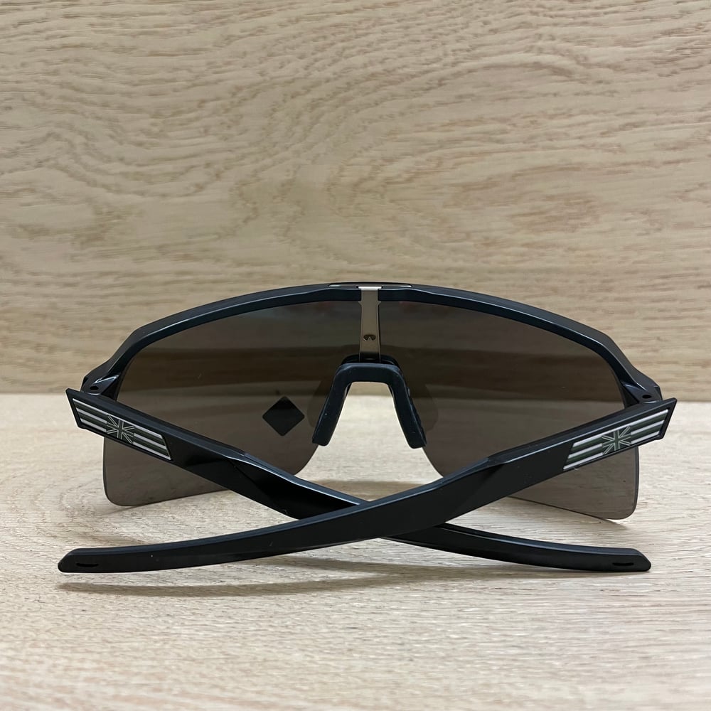 Image of Sutro Lite UH Black Prizm