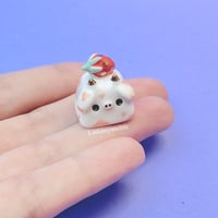 Image 4 of strawberry cow ceramic keycap-1