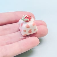 Image 5 of strawberry cow ceramic keycap-2