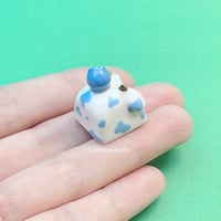 Image 5 of blueberry cow ceramic keycap-3