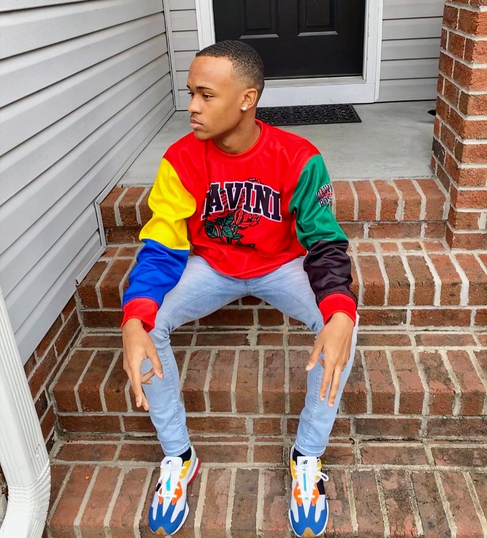 Image of DAVINI ROSE CREWNECK